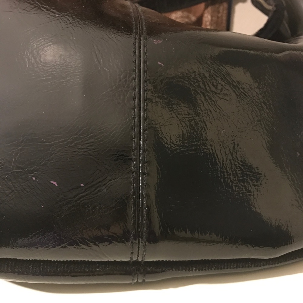 GAP - Picture 2 of 4